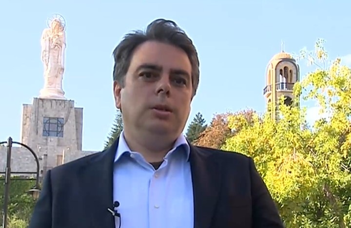 Цената на петрола на световните пазари падна до нивата от